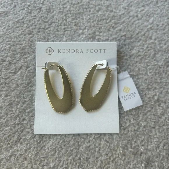 Kendra Scott Gold Hoop Earrings “Adeline Hoop” - Picture 2 of 11